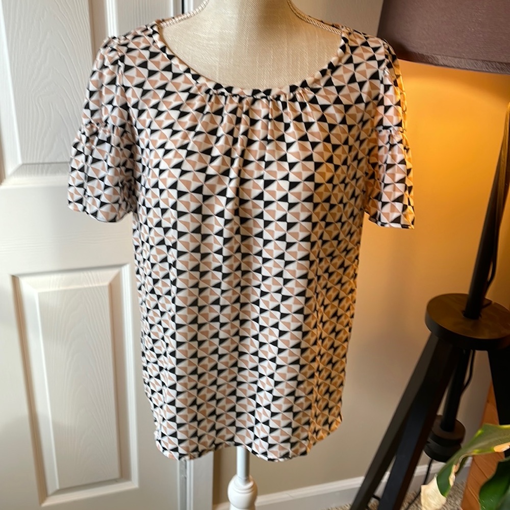 💕 Geometric fun blouse